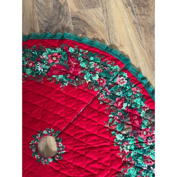 Quilted Christmas Tree Skirt/ Round Table Cloth Cardinals & Holly Wreath - Picture 8 of 9
